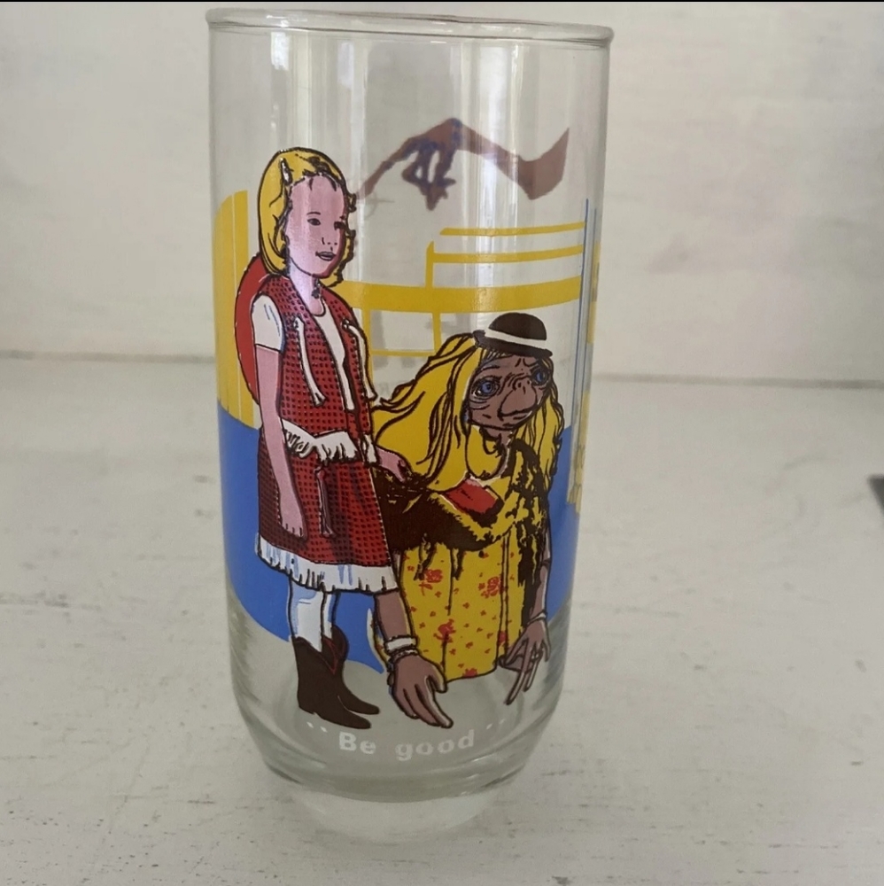 E.T Universal Studios 1982 Mug